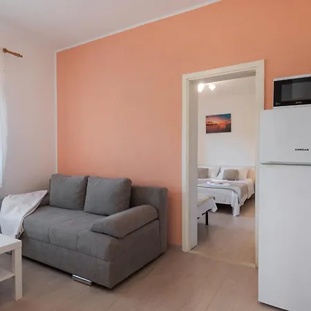 Saric Apartman Jadrtovac