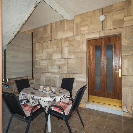 Saric Apartman *